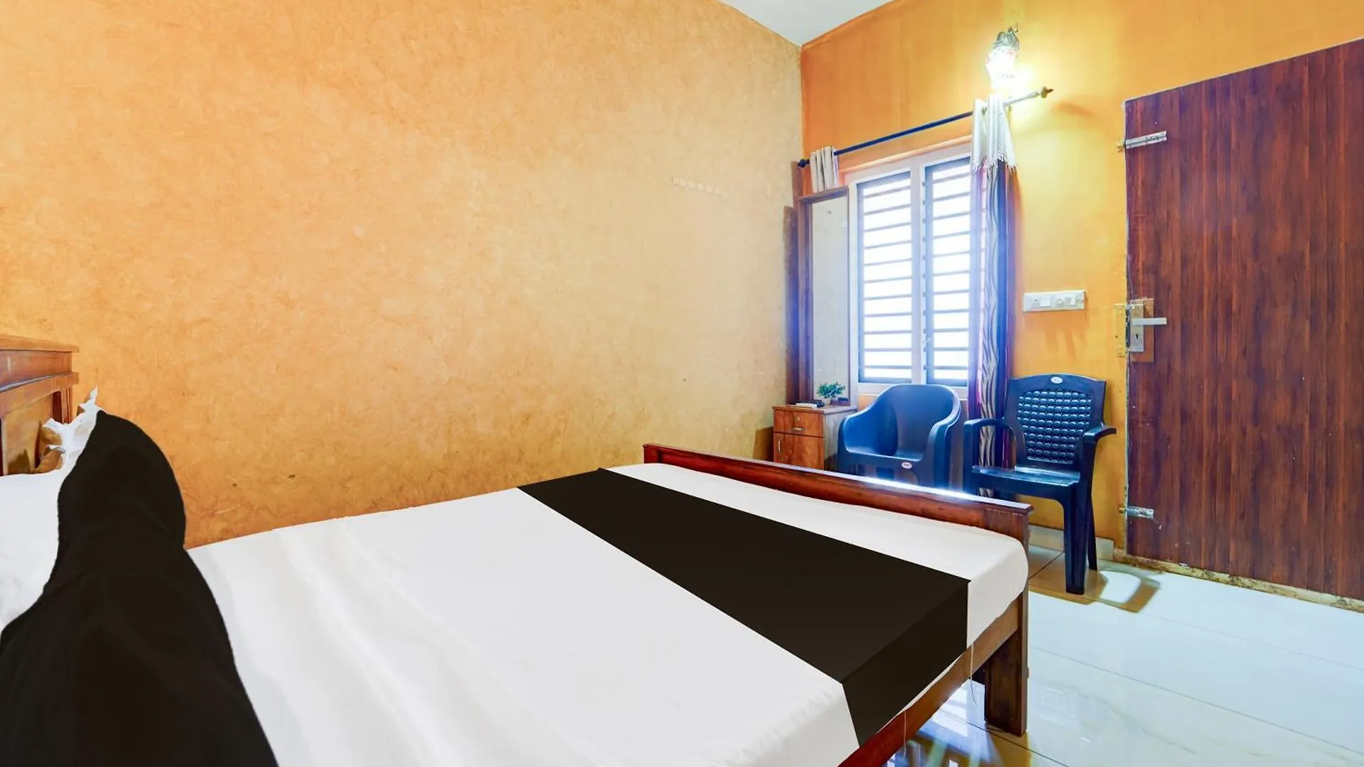Hotel O Iq Rooms Varakal
