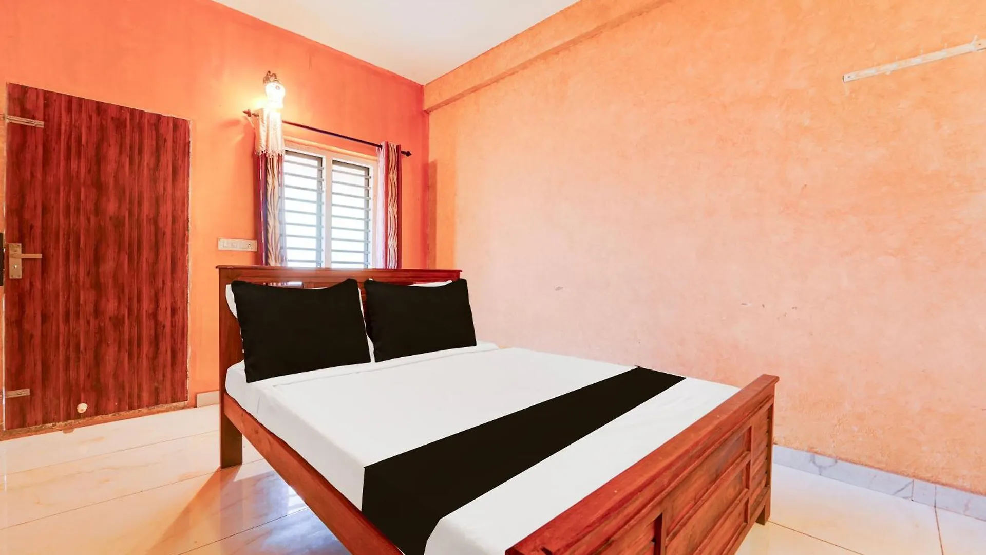 Hotel O Iq Rooms Varakal 3*,