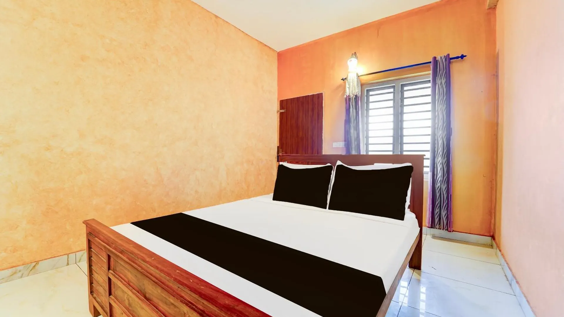 Hotel O Iq Rooms Varakal