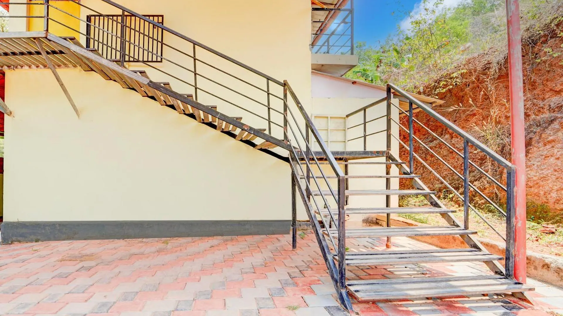 Hotel O Iq Rooms Varakal 3*,  India